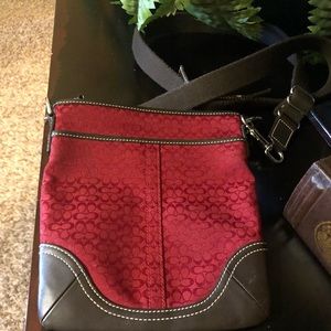 Maroon coach crossbody purse 👜